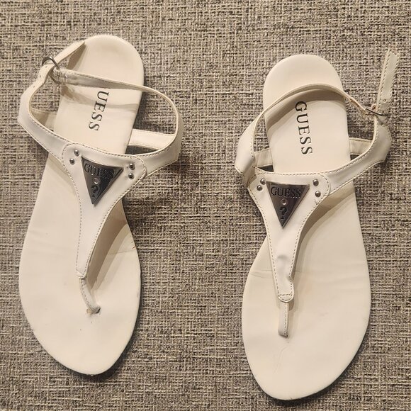 Ladies size 7 Guess slippers - Picture 5 of 6